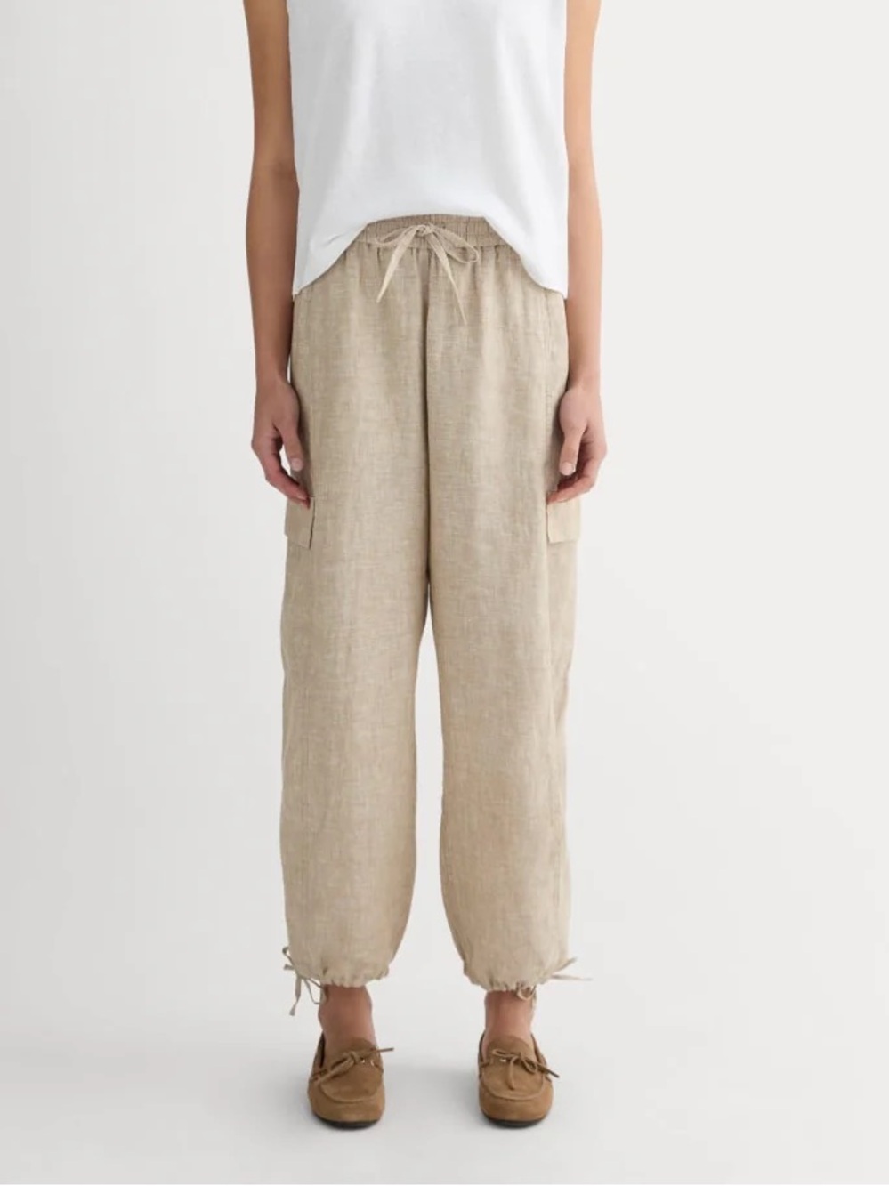 Everlane Cargo Curve Pant in Flax. Size M.